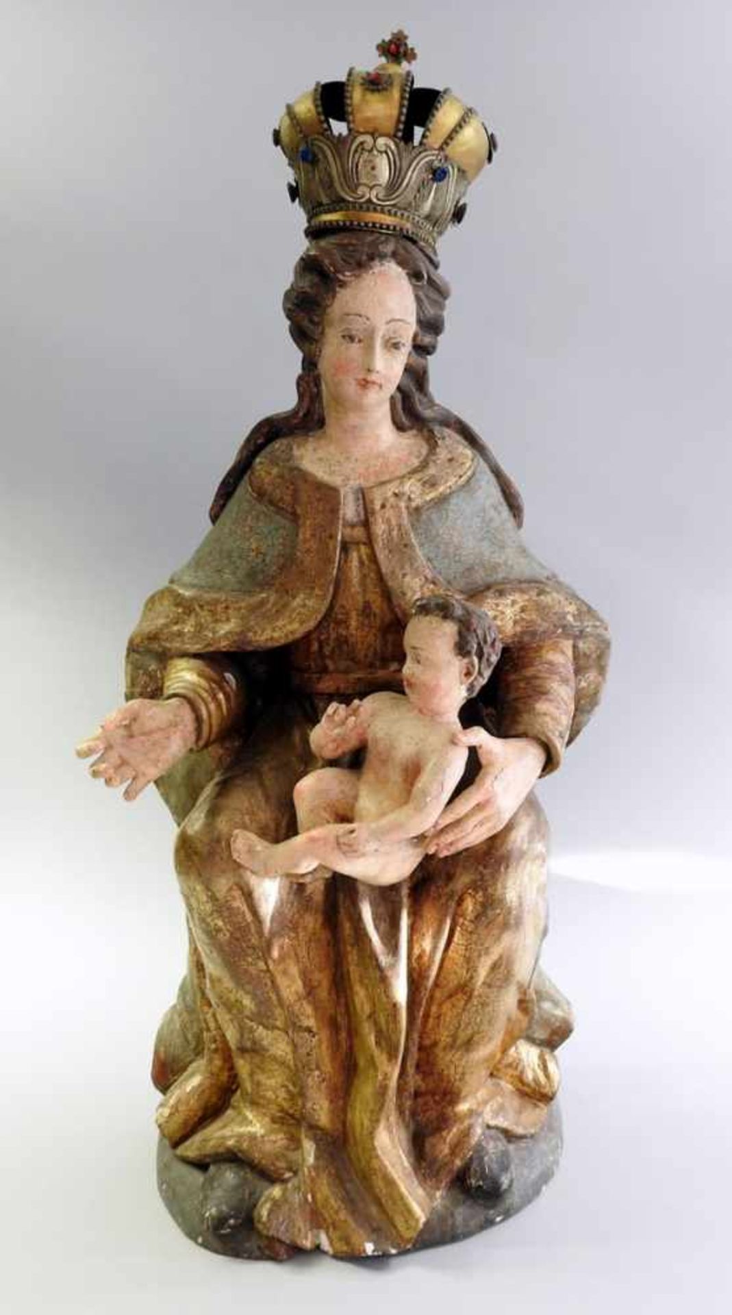 Barocke Maria mit Kind Holz geschnitzt, polychrom und gold staffiert. Maria mit Metallkrone, Krone