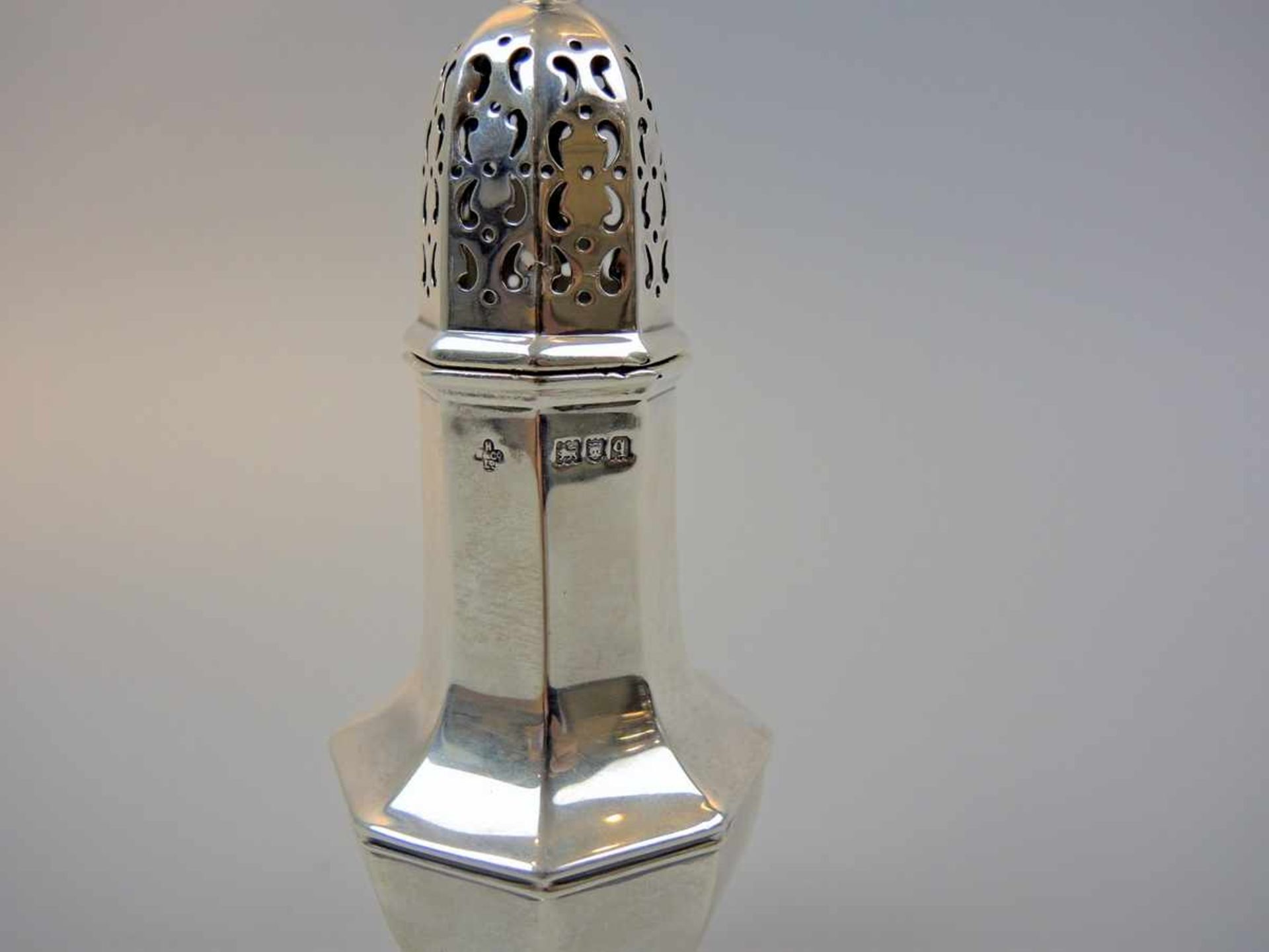 Zuckerspender mit oktogonalem Sockel Sterling Silber 925, mit schreitendem Löwen, Löwenkopf für - Bild 2 aus 2