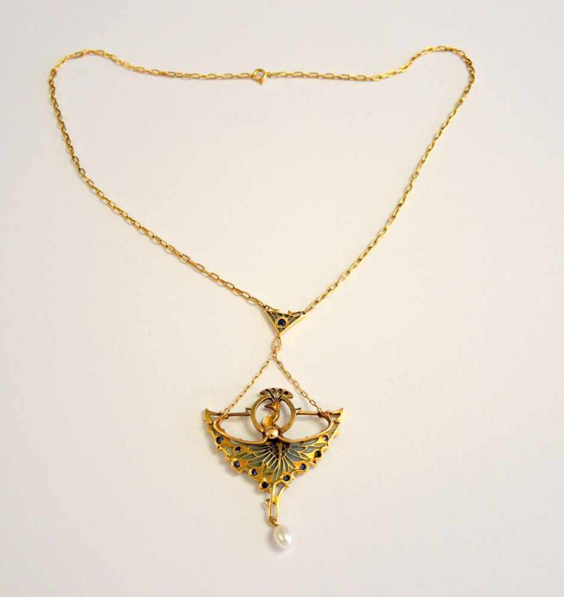 Lucien Grautraut, Jugendstil-PendentifMit Diamanten, Emaille-Details und Saphiren, in 18 K. Gelbgold