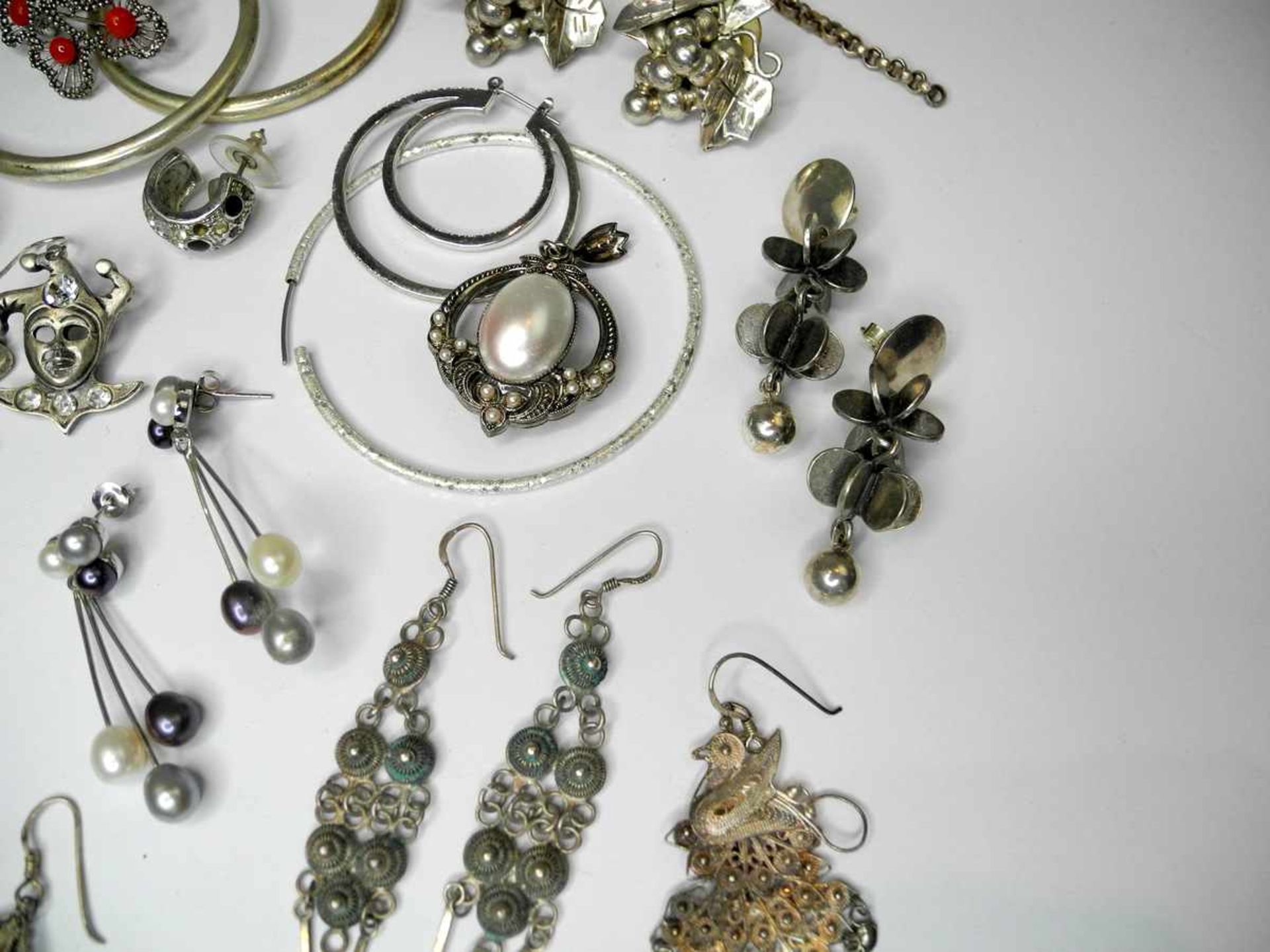 Konvolut von Silber-SchmuckUmfangreiches Konvolut bestehend aus Ketten, Anhängern, Ohrringen, - Bild 10 aus 20