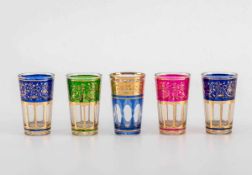 5 Bechergläser, Frankreich Farbloses Glas mit blaue, roten, grünen und hellvioletten partiellen