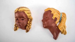 2 Wanddekorationen, J.Griesbach,Cortendorf Keramik, Schauseite braun glasiert, Haare mit blonder