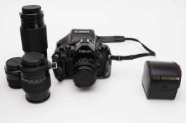 Kamera-Ausrüstung Canon A-1 Koffer mit Kamera-Gehäuse, veschiedenen Objektiven. Gebr.Spuren.