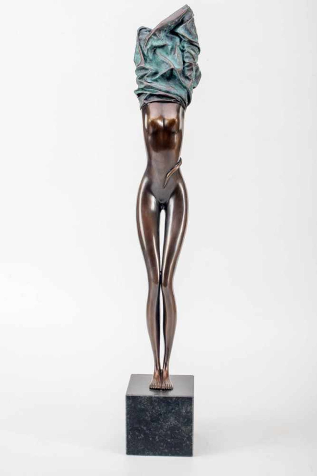 Bruni, Bruno1935 Gradara. " Zopf der Aphrodite". Bronze, dunkelbraun und grünlich patiniert. Auf - Bild 2 aus 4