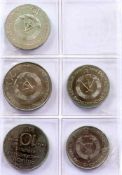 5 Münzen, DDR2 x 5, 2 x 10 und 1 x 20 Mark.