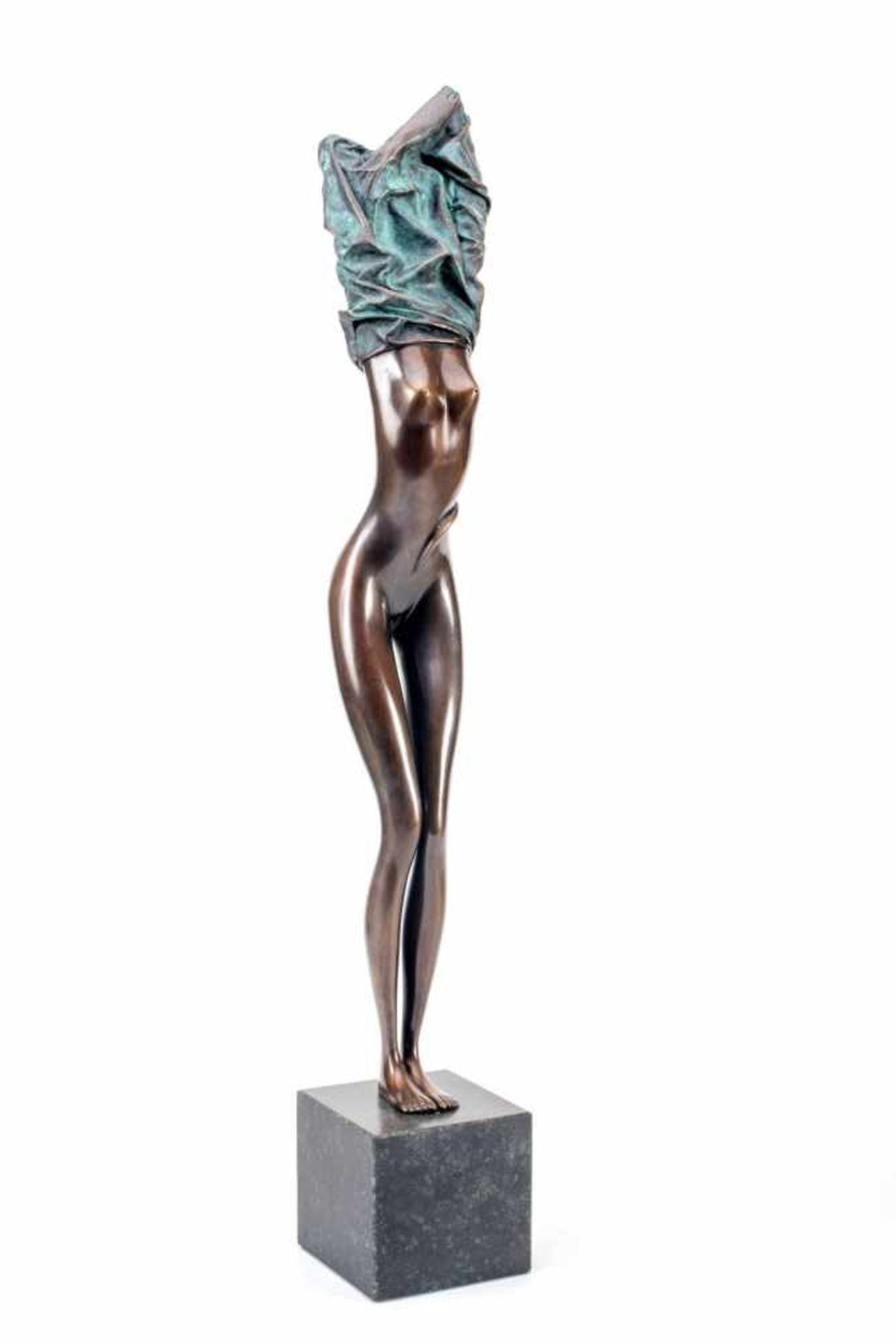 Bruni, Bruno1935 Gradara. " Zopf der Aphrodite". Bronze, dunkelbraun und grünlich patiniert. Auf