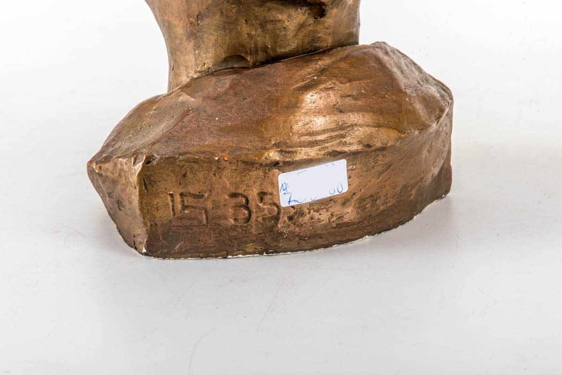 KinderkopfStuck, bronziert, am rechten Kragen bez." Hajo", rückseitig sign. L.S. 35. H.: 32 cm. - Bild 2 aus 2