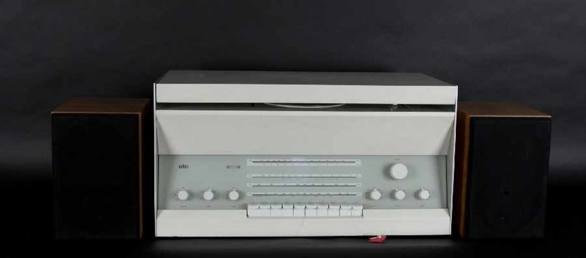 Dieter Rams/Hans Gugelot Atelier 3 (Braun) Stereoanlage mit Schallplattenspieler, Metall, Kunststoff - Bild 2 aus 2