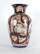 Japan Konvolut Imari-Porzellan 1 Vase (H 47 cm), 5 Teller (Dm 21-31 cm) Japan Auction lot Imari