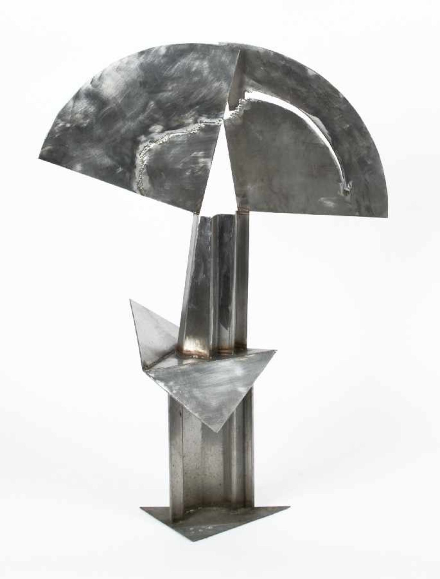 Bildhauer der 80er Jahre Stele Edelstahl, geschweißt und beschliffen; H 102 cm Sculptor of the 80s
