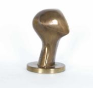 Bildhauer Mitte des 20. Jh. Ohne Titel Bronze; H 18,5 cm, B 12 cm; bezeichnet unten "9 PP"