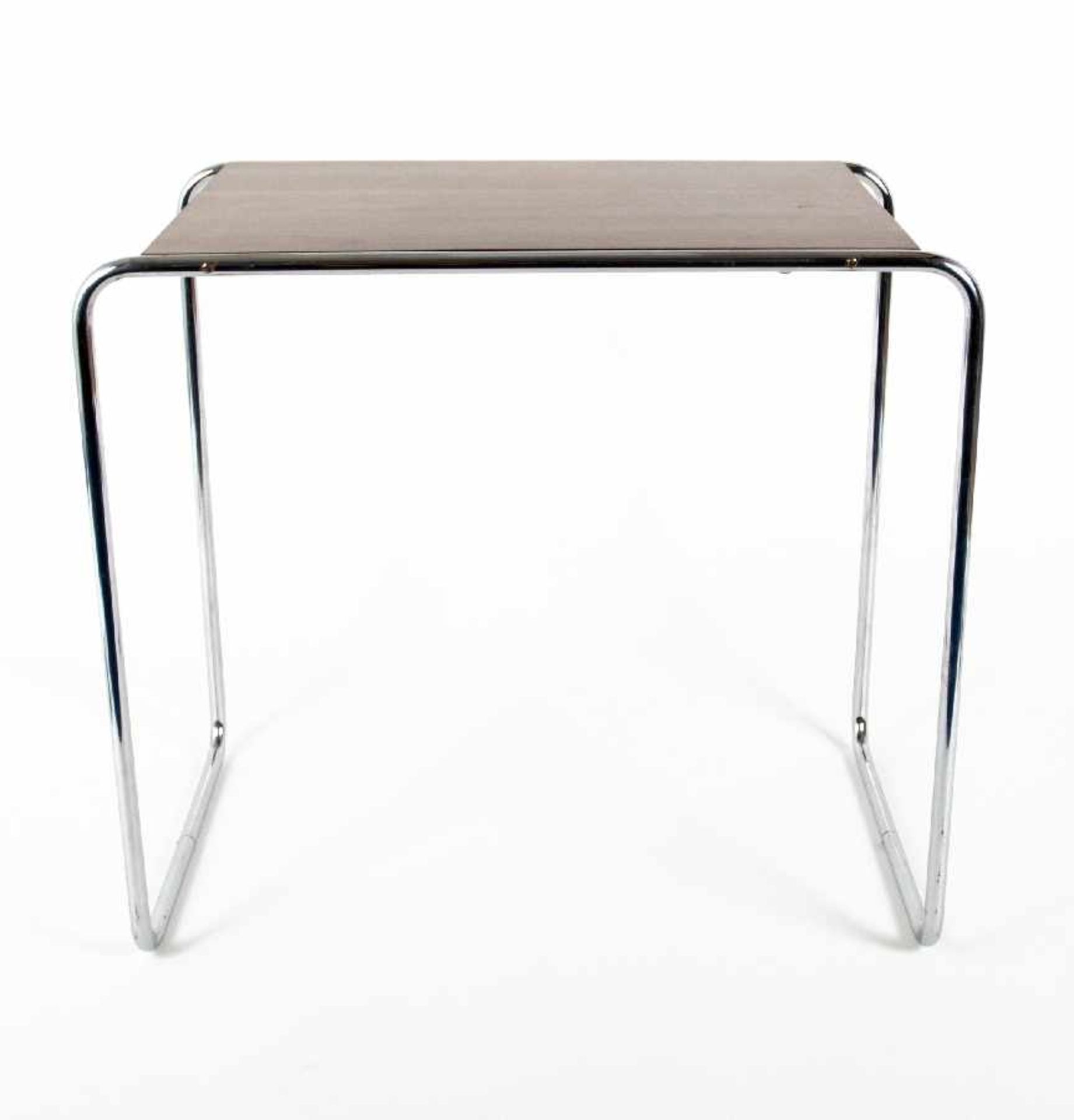 Marcel Breuer1902 - 1981Mücke & Melder B9 BeistelltischHolz und Aluminium; H 60 cm, B 65,5 cm, T