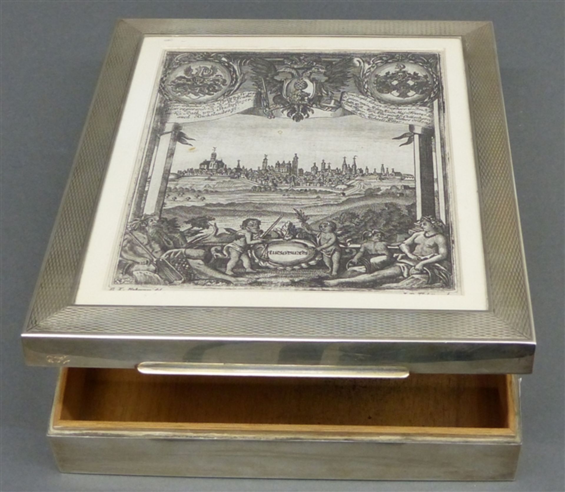 Schatulle Silber, aufklappbar, mit Augsburger Thellottstich, Inneneinteilung, Holz, 25x20 cm,