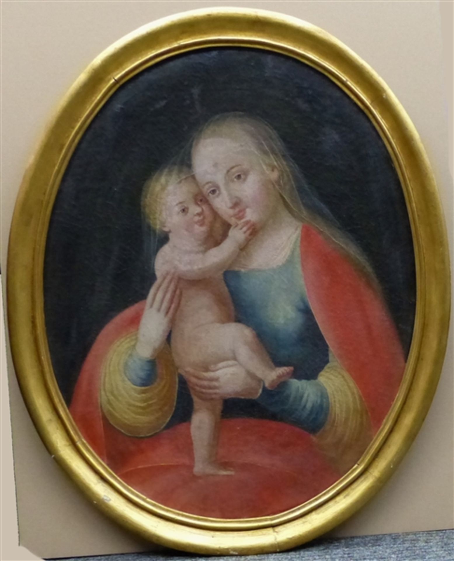 Heiligenmalerei, um 1800 Öl auf Leinen, doubliert, Madonna mit Jesuskind, Motiv nach Cranach, ovaler