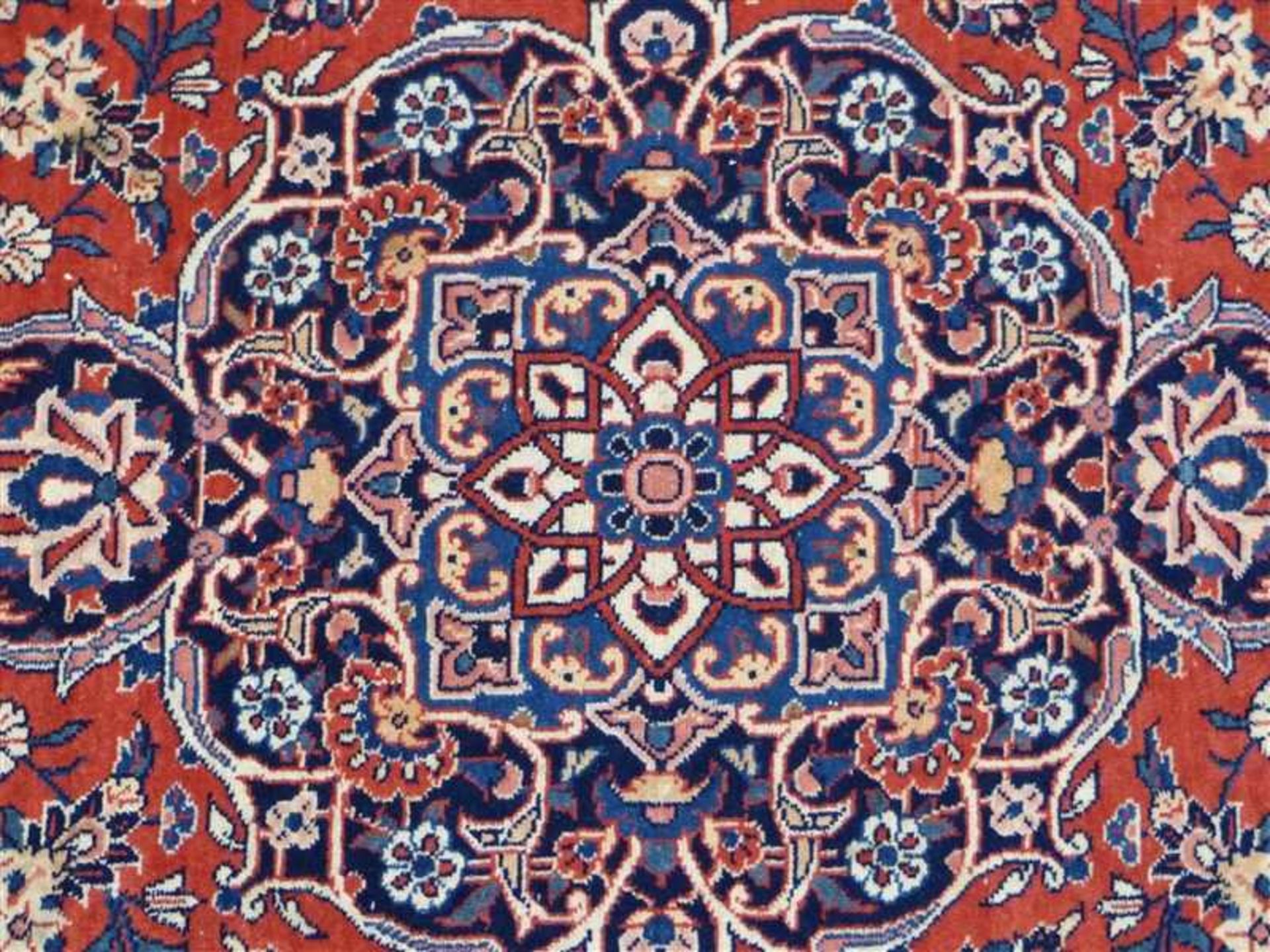 Keshan Brückeblau-rot grundig, florares Muster, Mittelmedaillon, Randbeschädigung, 205x140 cm, - Bild 2 aus 4