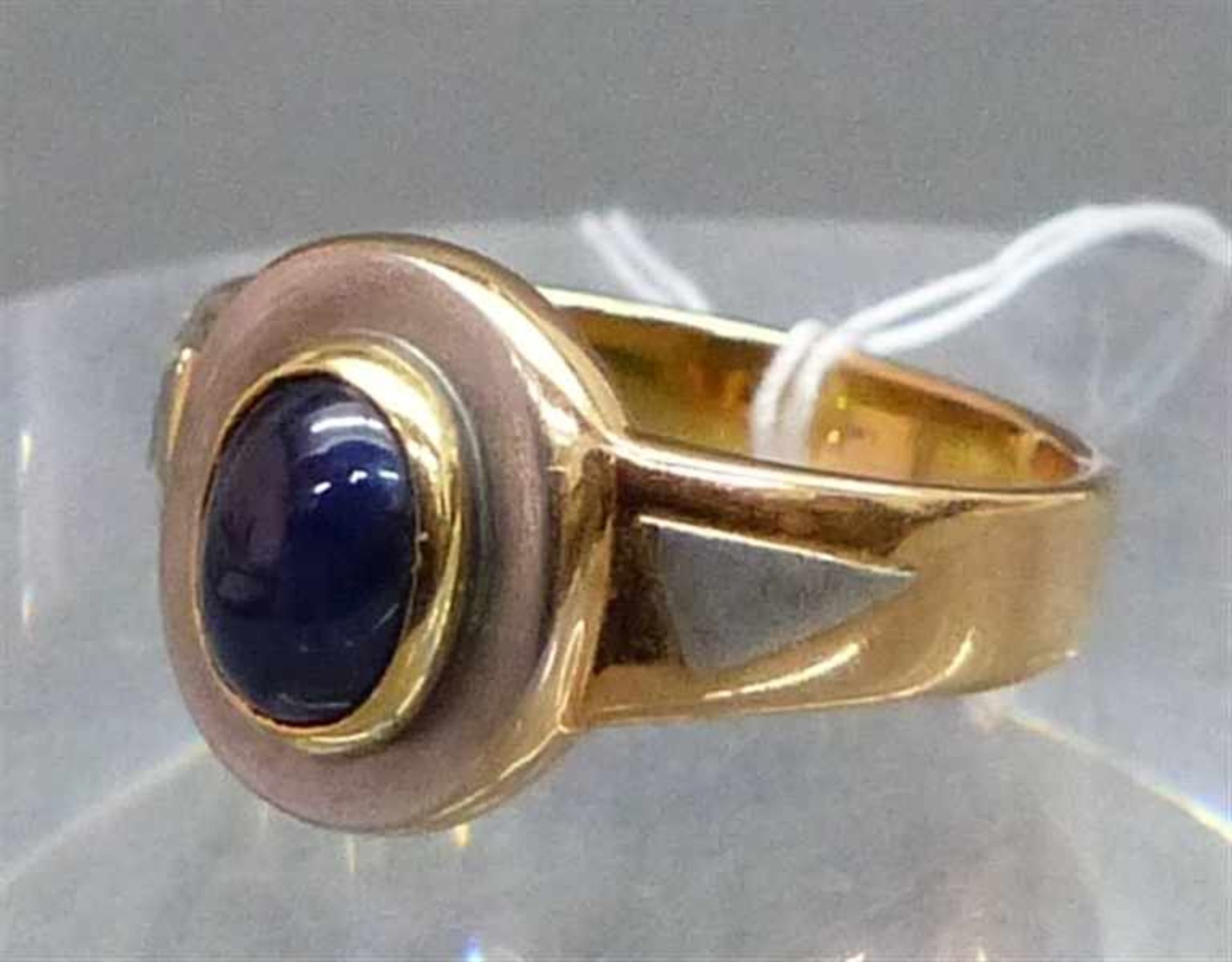 Damenring14 kt. Gelbgold, 1 Saphircabochon, ca 5g, RM 54,5,