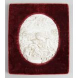 Ovales Fayence-Relief mit sakraler Darstellung, Italien, 17. JH, gerahmt., 17x14 cm 24.00 % buyer'