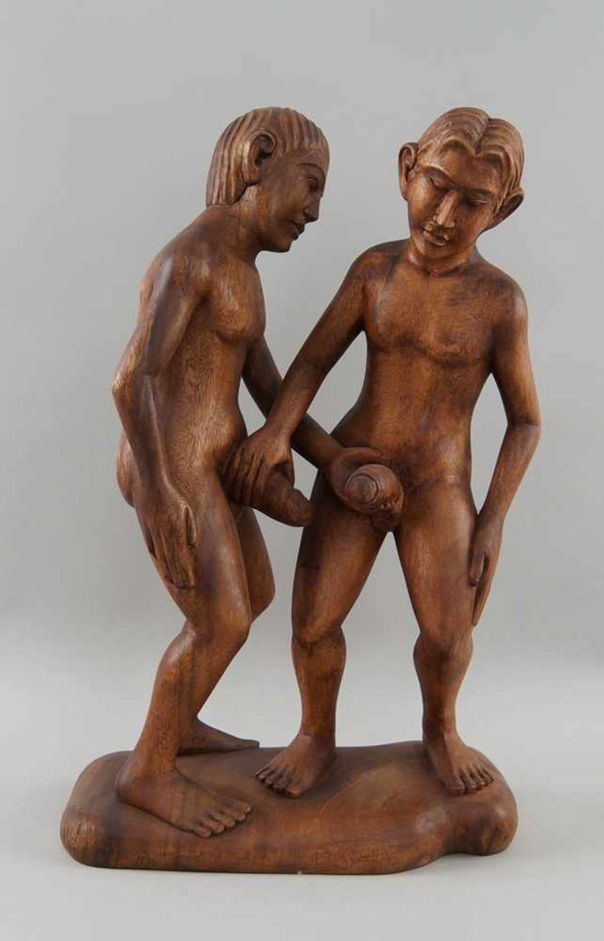 Männliches Paar, Erotische Akt Skulptur, Holz geschnitzt, zwei Männer, die sichgegenseitig den - Bild 2 aus 4
