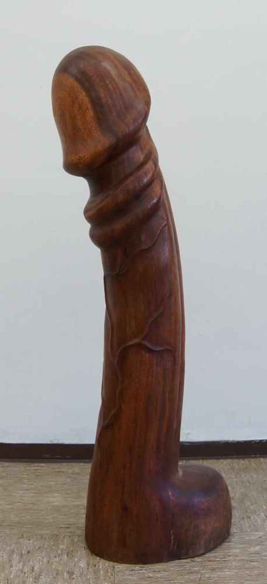 Grosser Phallus, Holz geschnitzt, H 98cm