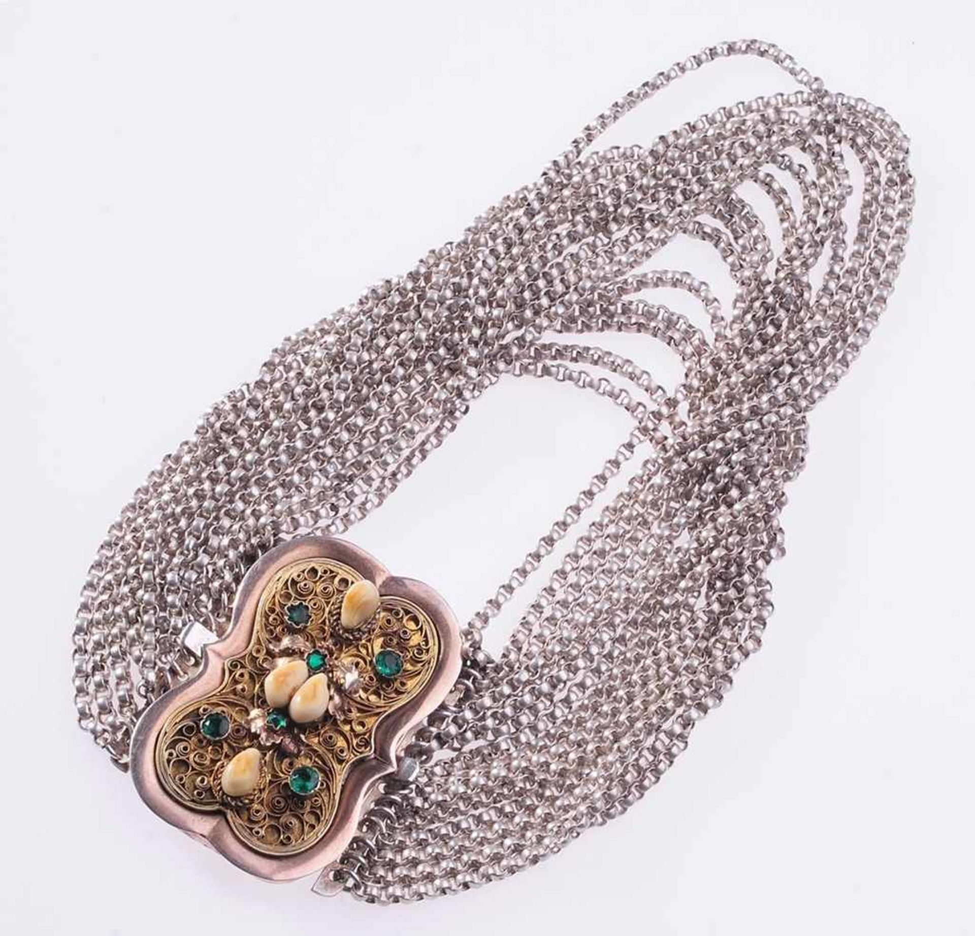 Historische Trachten-Kropfkette 800er Silber, part. vergoldet. An Erbsketten im 15-reihigen