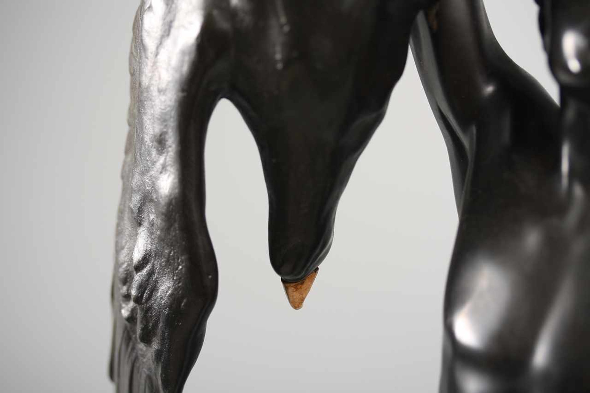 Schmidt-Felling, Julius Paul (Deutscher Bildhauer, 1835 - 1920) Bronze, patiniert. Auf oktogonalem - Bild 3 aus 9