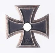 Eisernes Kreuz 1. Klasse in spezieller Ausführung Eisen, part. geschwärzt u. versilbert. Flaches