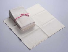 Acht Handtücher Weißer Leinenstoff, fein strukturiertes Gewebe. Part. minim. fleckig. 48 x 106