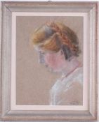 Monogrammist H.G. (Deutscher Maler, 1. H. 20. Jh.) Pastell/Papier. Porträt einer jungen Frau.