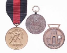 Drei Orden Bronziert. Medaille für italienisch-deutschen Feldzug in Afrika. Gestiftet 1942.