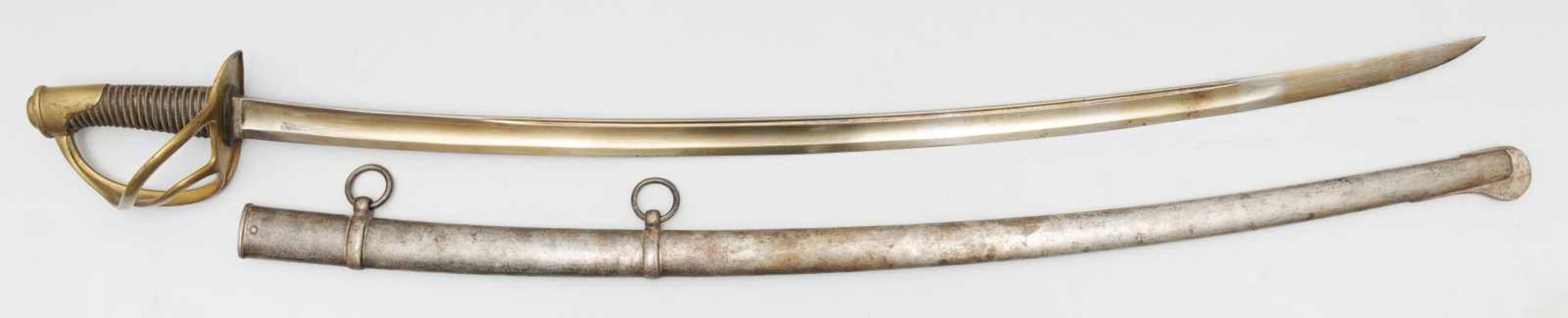 Französischer Säbel der leichten Kavallerie M 1822. Gekehlte Rückenklinge mit Manufaktursignatur.
