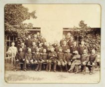 Stettiner Freimaurerfoto Historisches Gruppenfoto einer Freimaurerloge. Um 1900. Mittig Logo mit