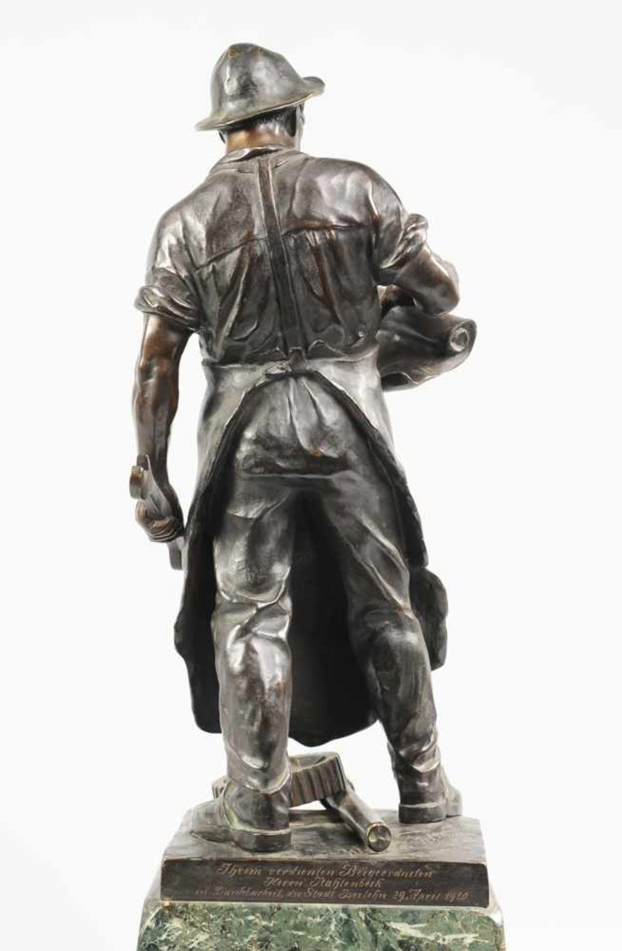 Schmidt-Felling, Julius Paul(Deutscher Bildhauer, 1835-1920) Bronze, patiniert. Über trapezförmig- - Bild 2 aus 3