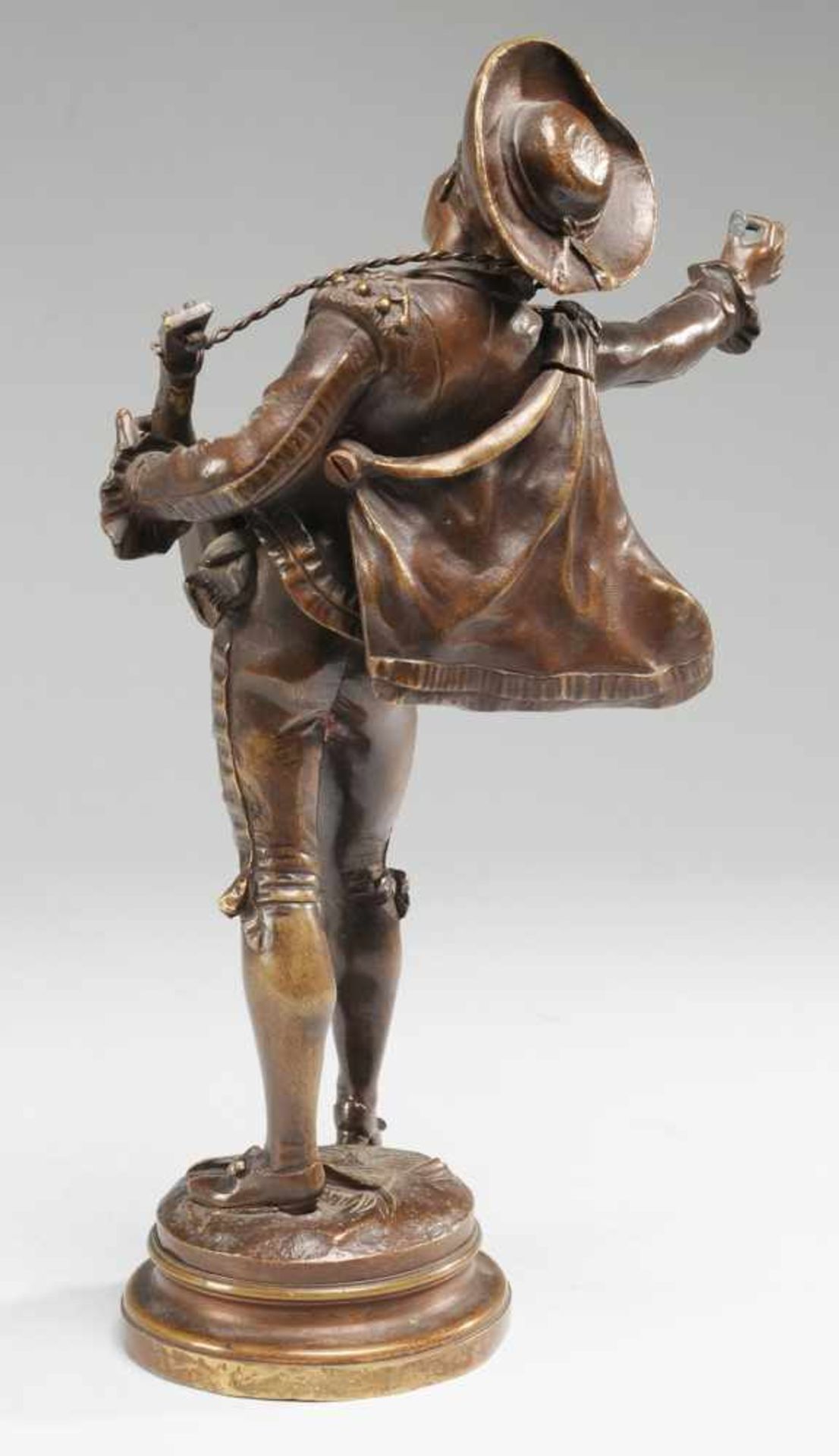 Moreau, Auguste(1834 Dijon - 1917 Malesherbes) Bronze, patiniert. "Figaro". Auf rundem - Bild 3 aus 5