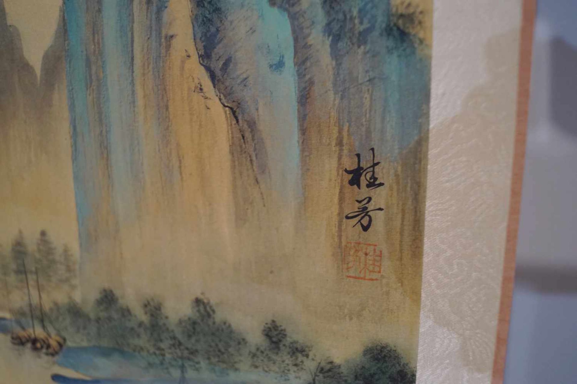 Chinesische Szene Chinesische Szene mit Djunken und Berglandschaft im Hintergrund, Höhe 43 cm x - Bild 2 aus 3