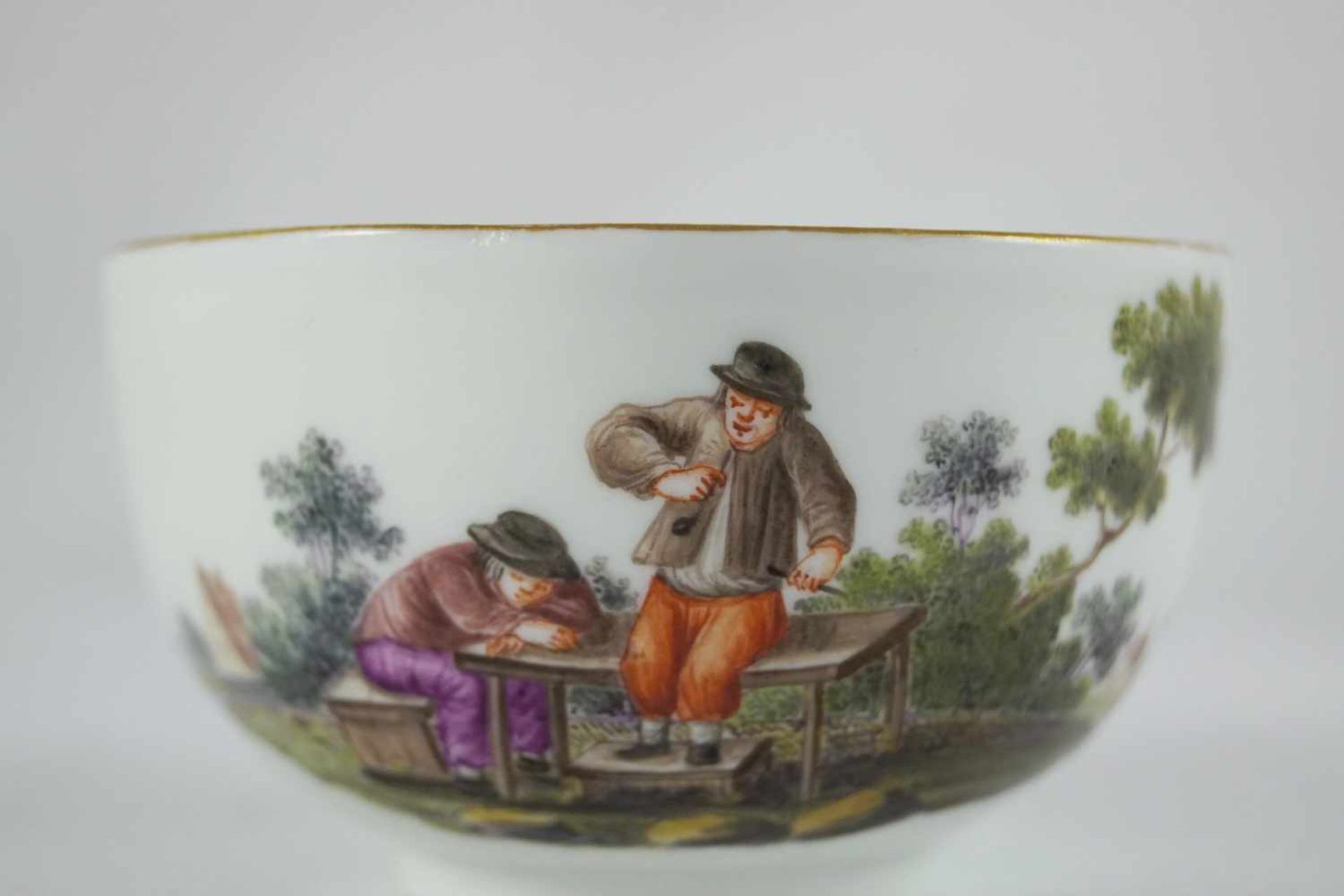 Meissen Teetasse Teetasse, Meissen, Schwertermarke ca. Mitte 18. Jhrd 1. Wahl, Goldrand, Blumendekor