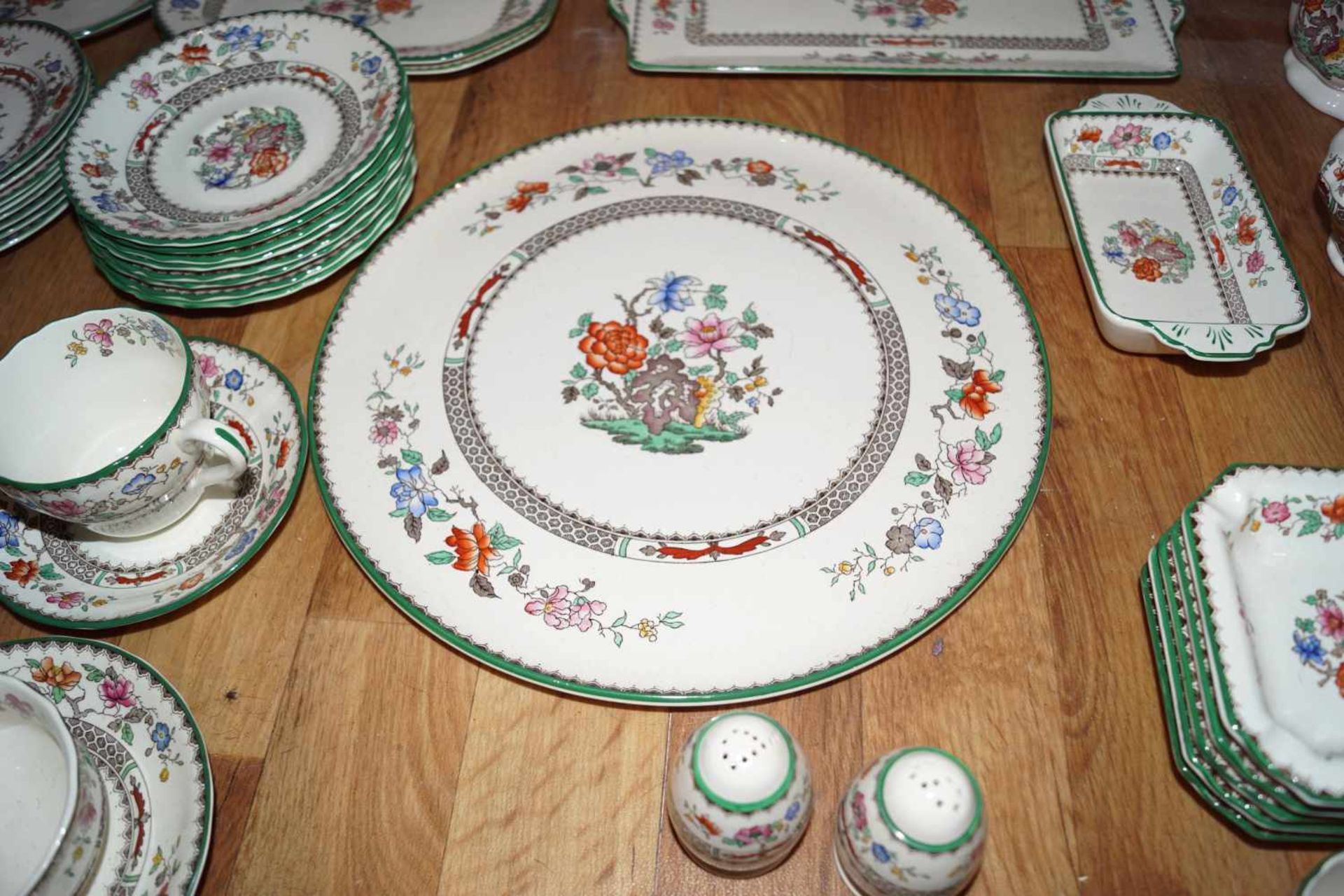 Spode Copeland Teeservice Großes Speise und Teeservice, Spode Copeland, Dekor Chinese Rose, 179- - Bild 2 aus 3