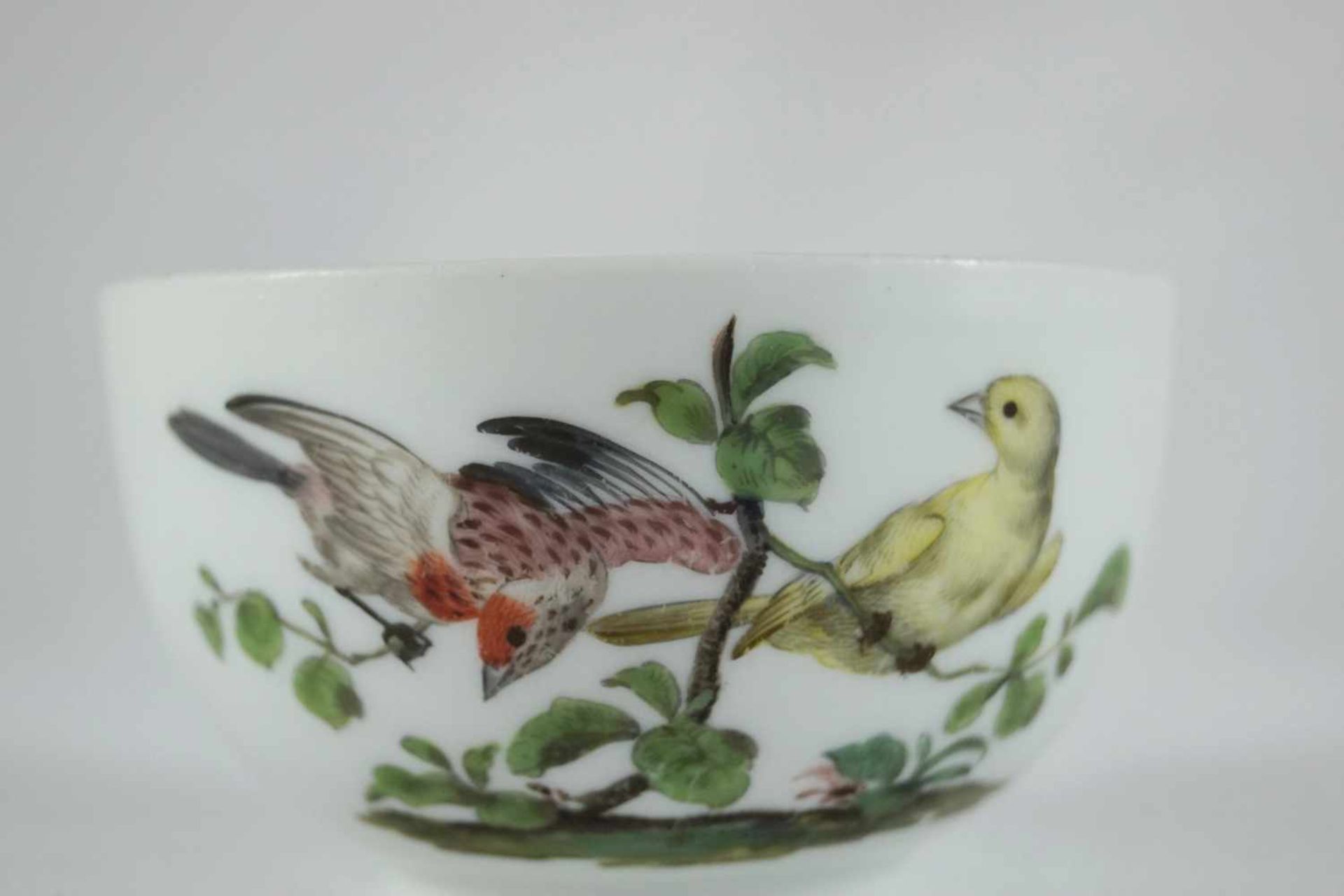 Meissen Teetasse Teetasse, Meissen, Schwertermarke, 1. Wahl, Bemalt mit verschiedenen Vögeln, Höhe - Bild 2 aus 3