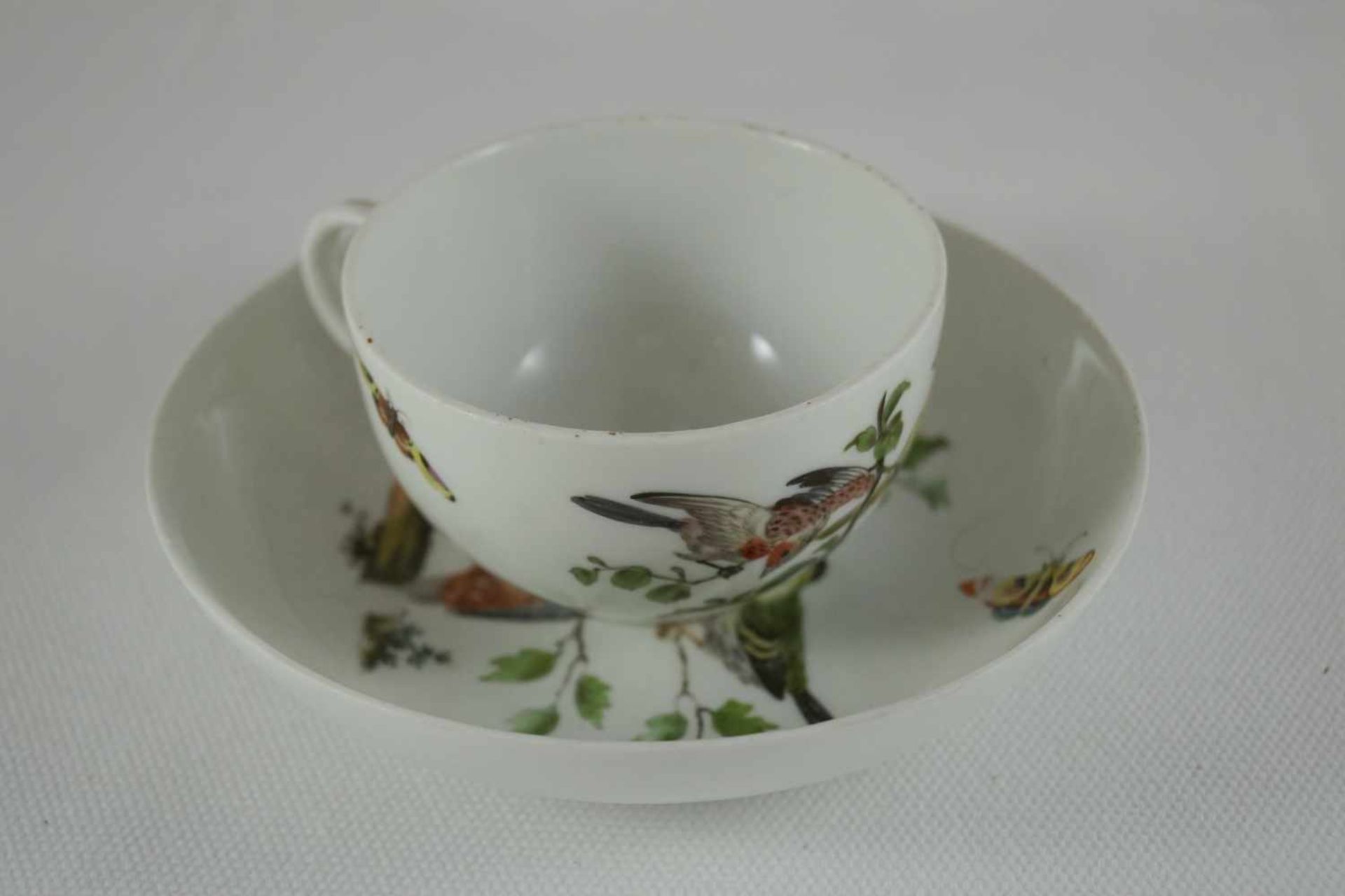 Meissen Teetasse Teetasse, Meissen, Schwertermarke, 1. Wahl, Bemalt mit verschiedenen Vögeln, Höhe