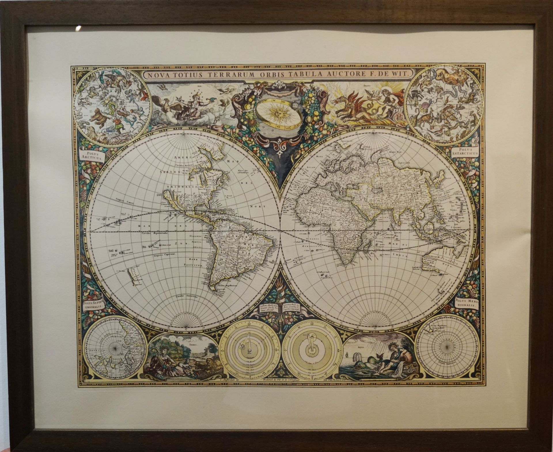 Weltkarte und Karte von Belgien Druck, farbige Darstellungen mit dekorativen Kartuschen, unter