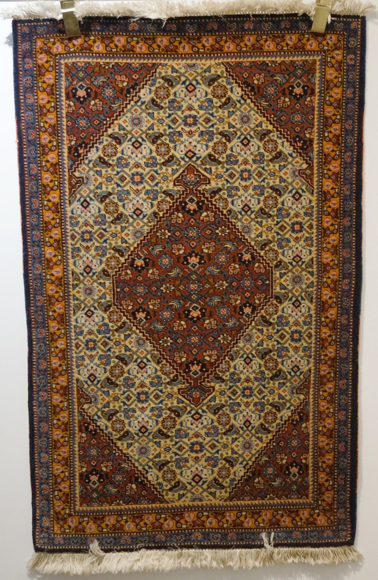 Bidjar, 72 cm x 116 cm in gutem Zustand, minimal verschmutzter Flor