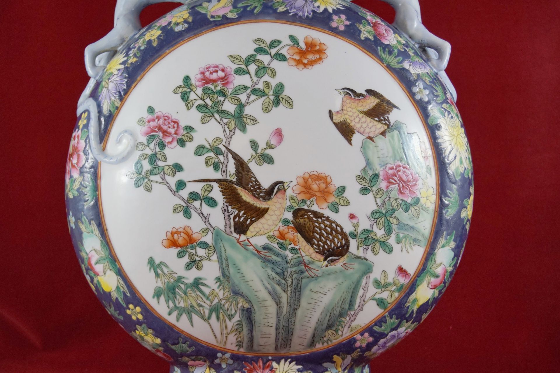 Pilgerflasche, China Porzellan, Famille Rose, 19. Jhrd., Darstellungen von Flora und Fauna, Höhe - Image 4 of 8