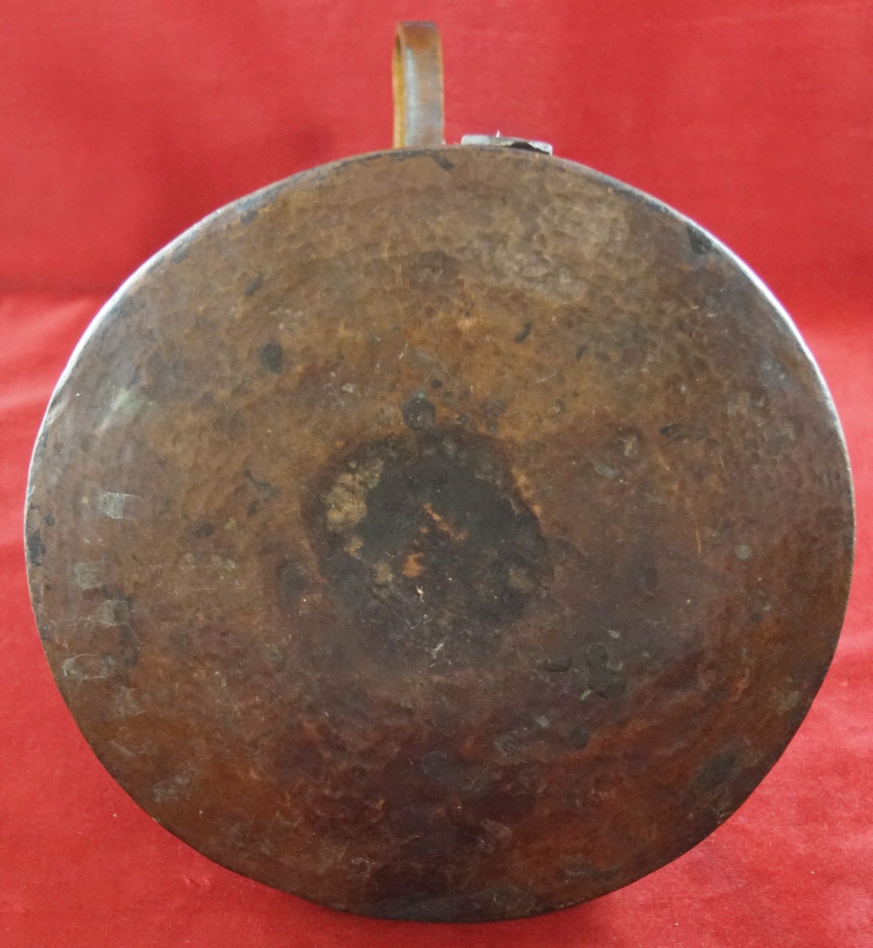 Kupferkanne, Persien handgetrieben und ziseliert, Höhe 35 cm x Breite 15 cm x Länge 27,5 cm, - Image 2 of 3