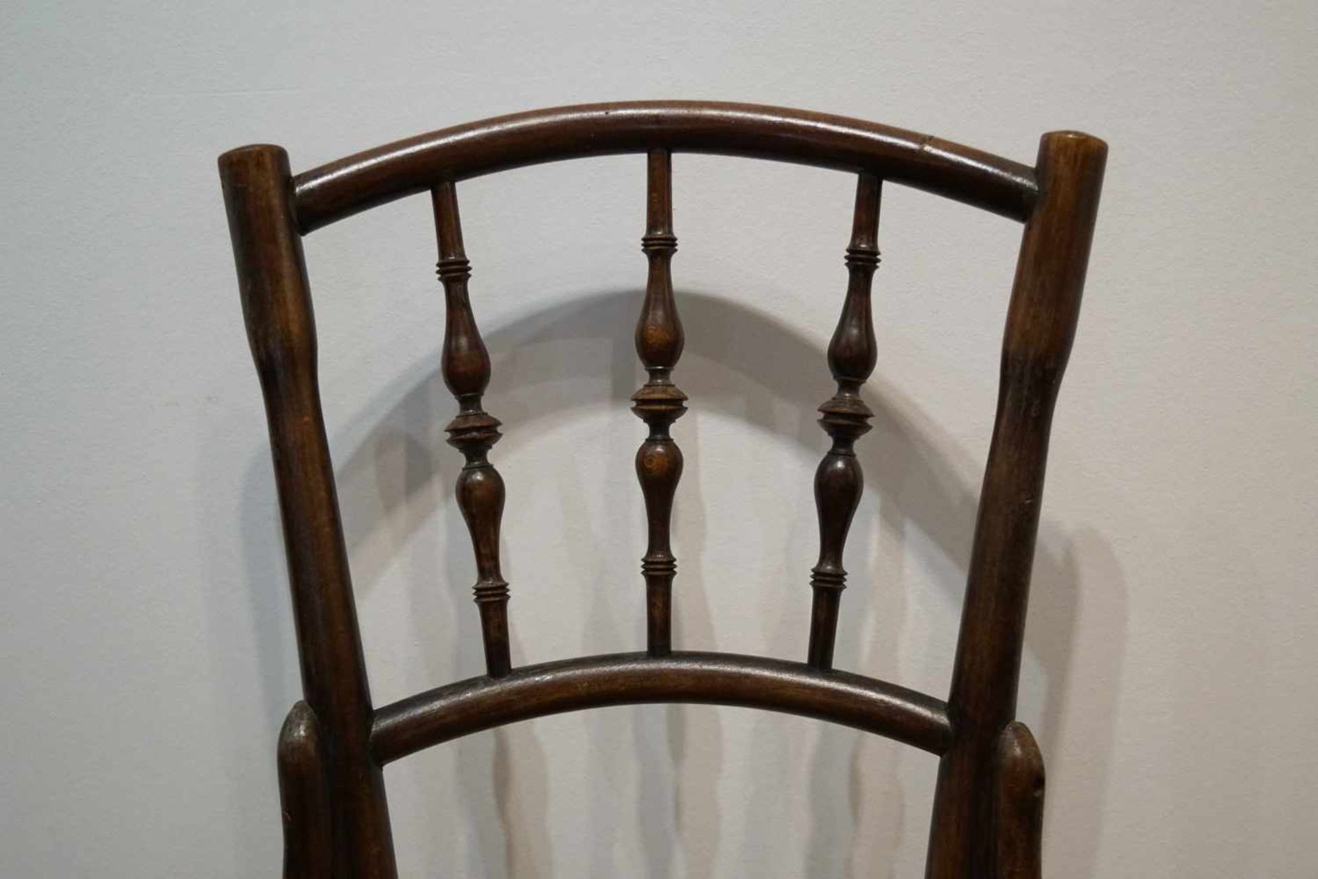 Zwei Thonet Stühle Bugholz, geflochtene Sitzflächen, Höhe 87 cm x Breite 40 cm x Tiefe 41 cm, in - Bild 3 aus 3