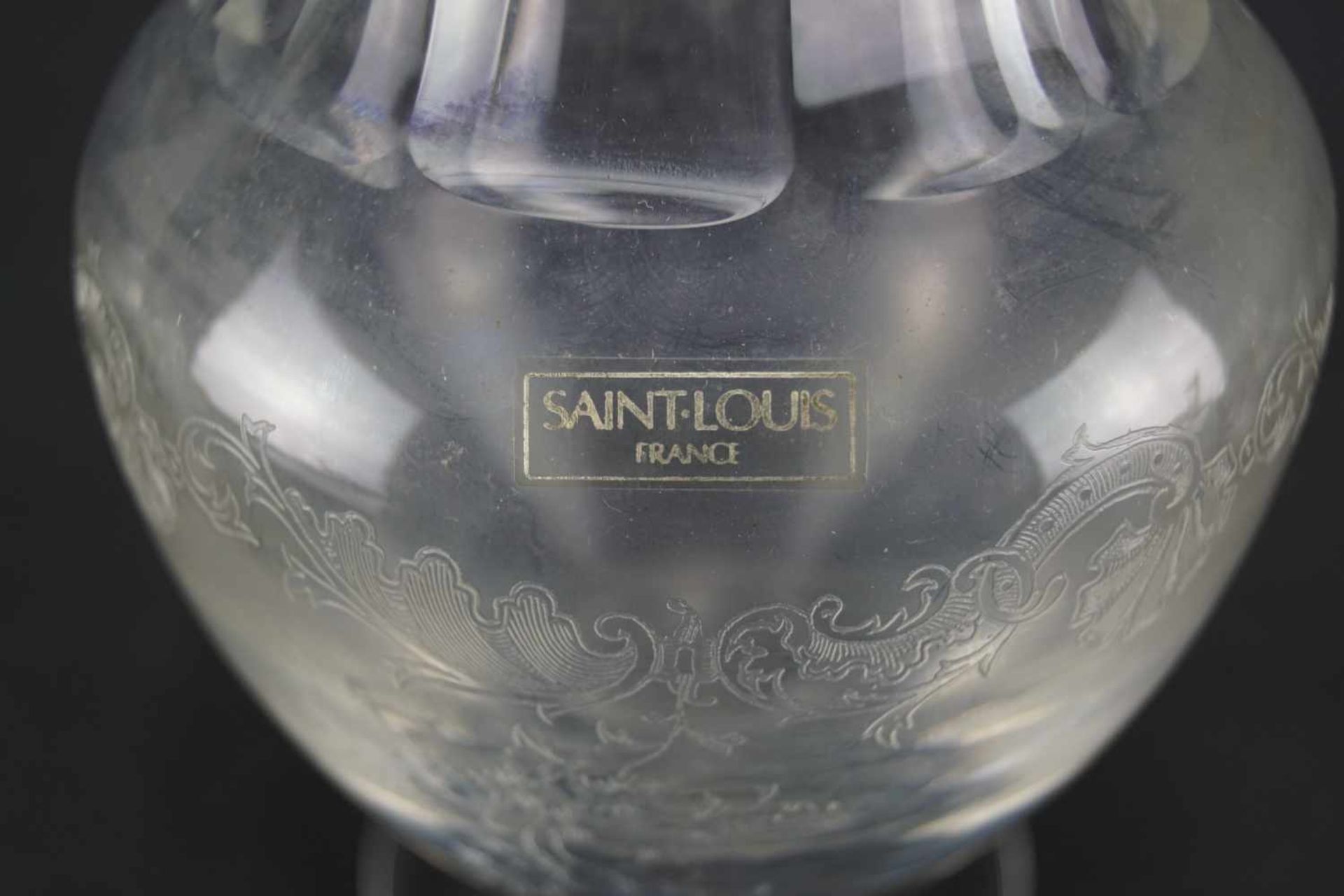 Vase, Saint Louis Mit Ätzmarke versehen, Serie Massenet, Rocaillenverzierung, Höhe 23,5 cm, in - Bild 2 aus 3