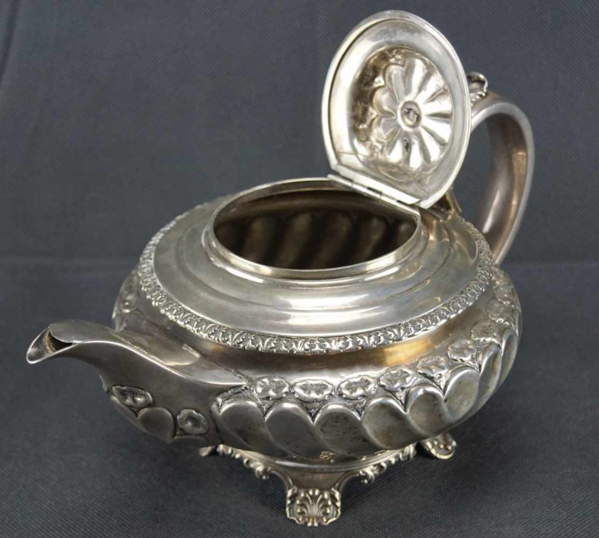 Teekanne, England Sterling Silber, London, Richard Pierce & George Burrows II., 1831, gepunzt, runde - Image 2 of 4