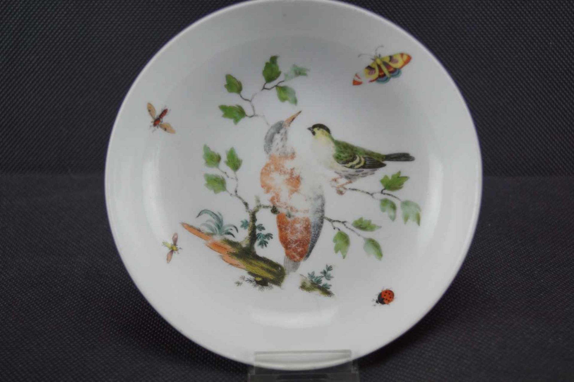 Teetasse, Meissen Schwertermarke, 1. Wahl, Bemalt mit verschiedenen Vögeln, Höhe 5,5 cm, an der - Bild 2 aus 3