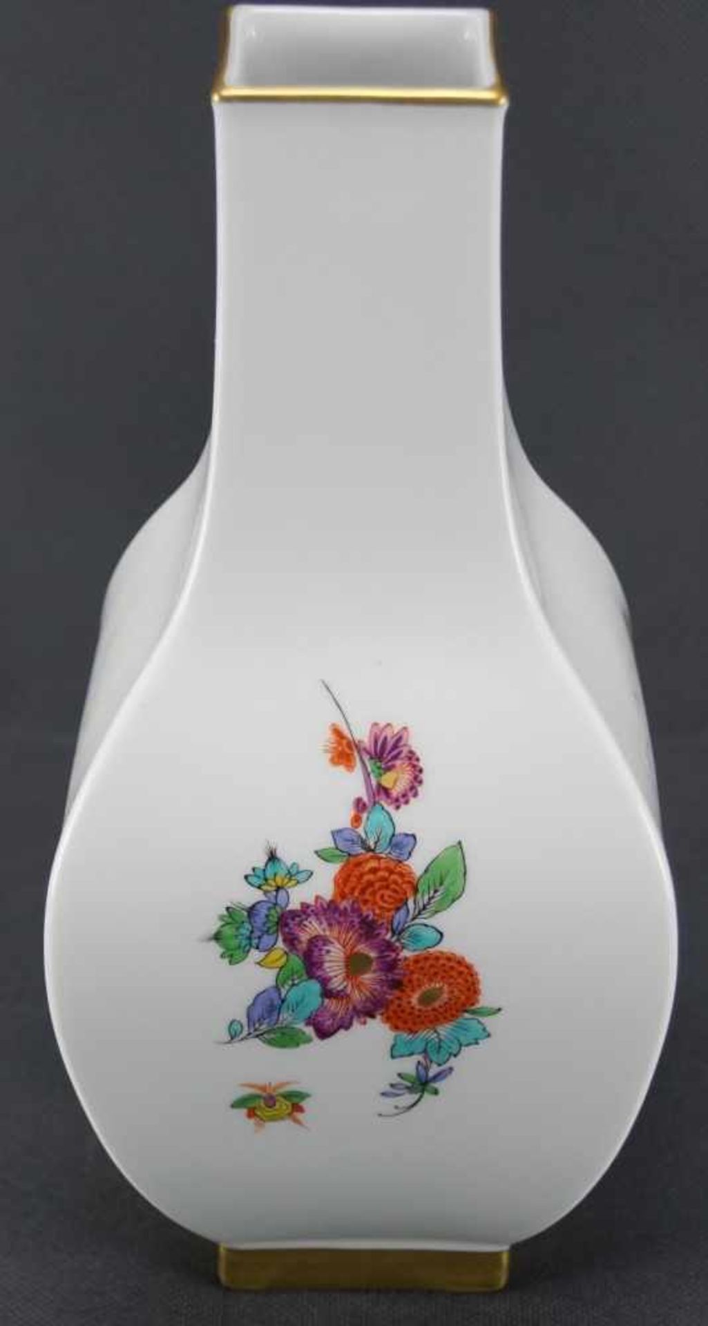 Viereckvase, MeissenSchwertermarke 1. Wahl Jahreszeichen 2012, Entwurf der Vasenform von Paul - Bild 4 aus 5