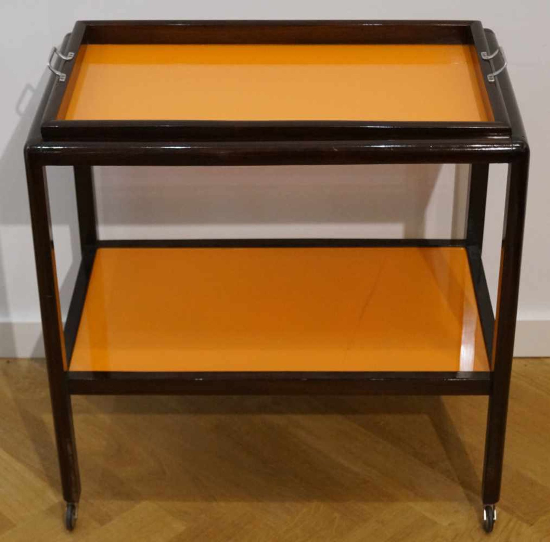 Servierwagen, Art-DecoMahagoni, gefärbte Glasböden in Orange, Tablett abnehmbar, Höhe 67,5 cm x - Bild 2 aus 5