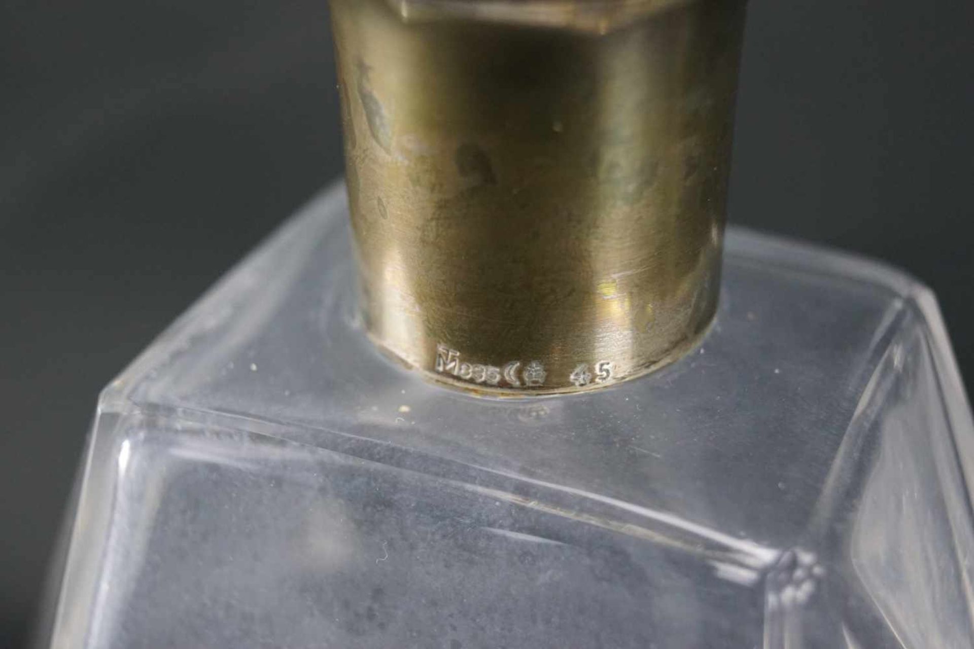 Kristallkaraffe mit SilbermonturSilber, nicht gepunzt, Höhe 24,5 cm x Länge 14 cm x Breite 9 cm, - Bild 3 aus 4