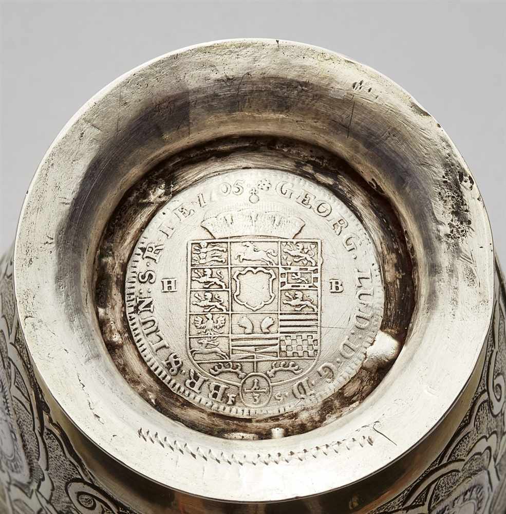 A Berlin silver-gilt coin set beaker Inlaid with 12 Brunswick-Lüneburg Mariengroschen dated 1707 and - Image 2 of 3